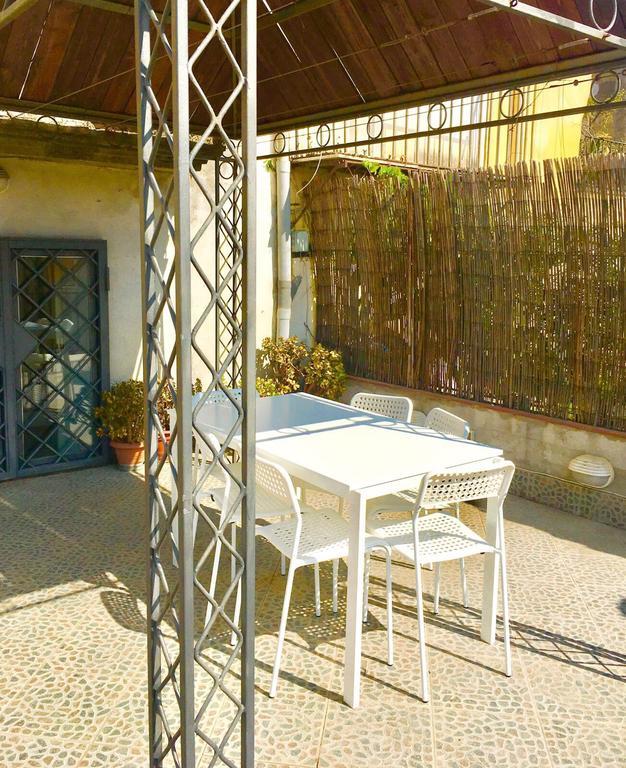 Loft In Palazzo Trina 1600D.C. Apartman Nápoly Kültér fotó